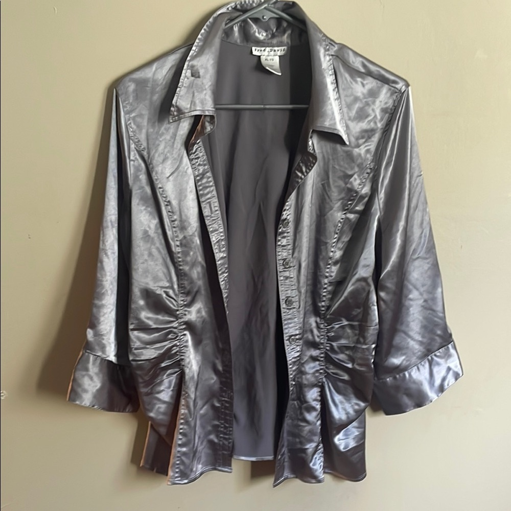 Fred David Silver Button Down Shirt with Classic Collar (Bin M)​